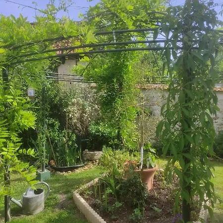 Un Coin De Paradis A , 40 Minutes Disneyland Homestay Doue